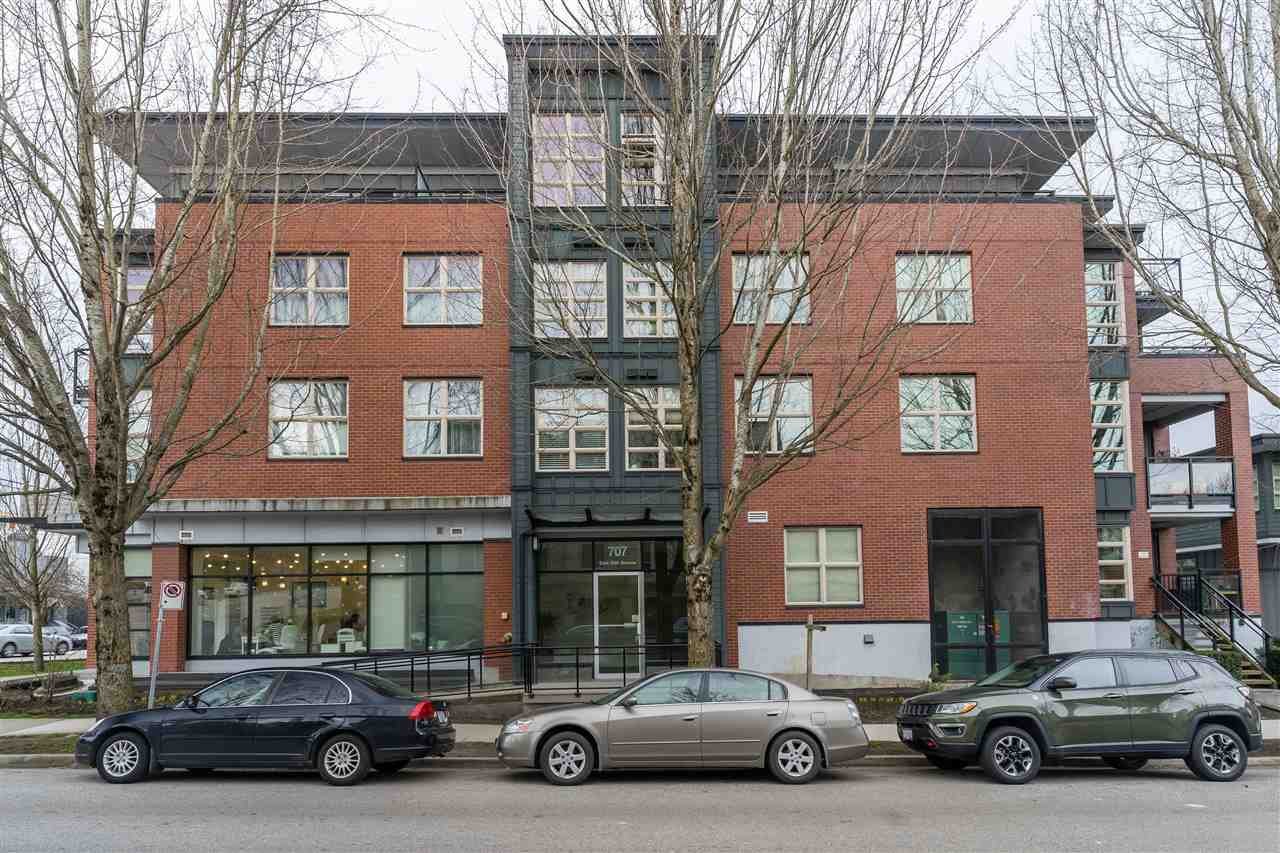 PH9-707 E 20th Ave