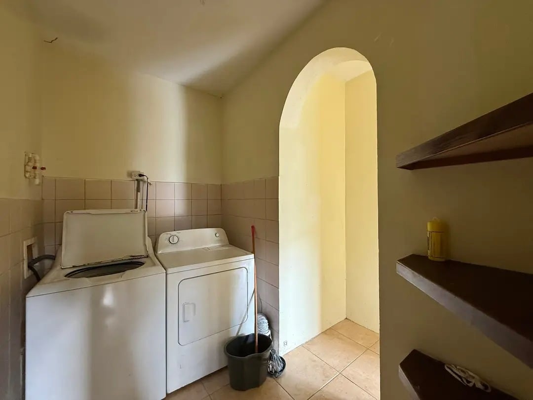 1099 Spooners 2 Bedroom Apartment 