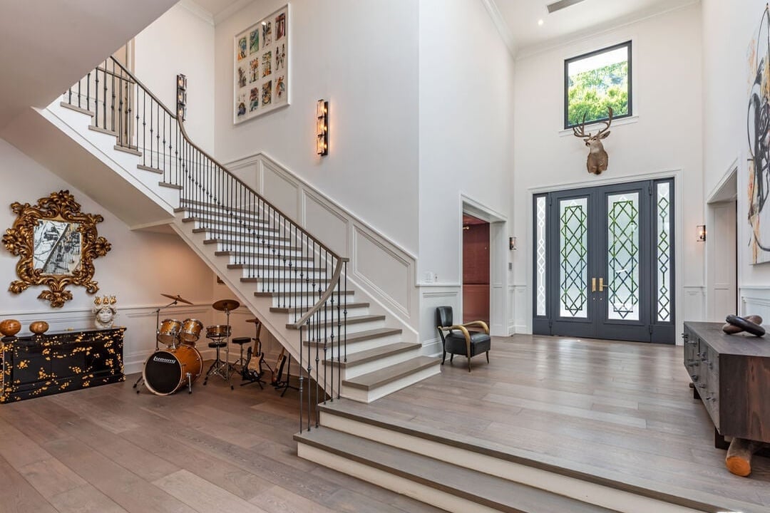 Monarch Reserve, N Norman Pl, 90049