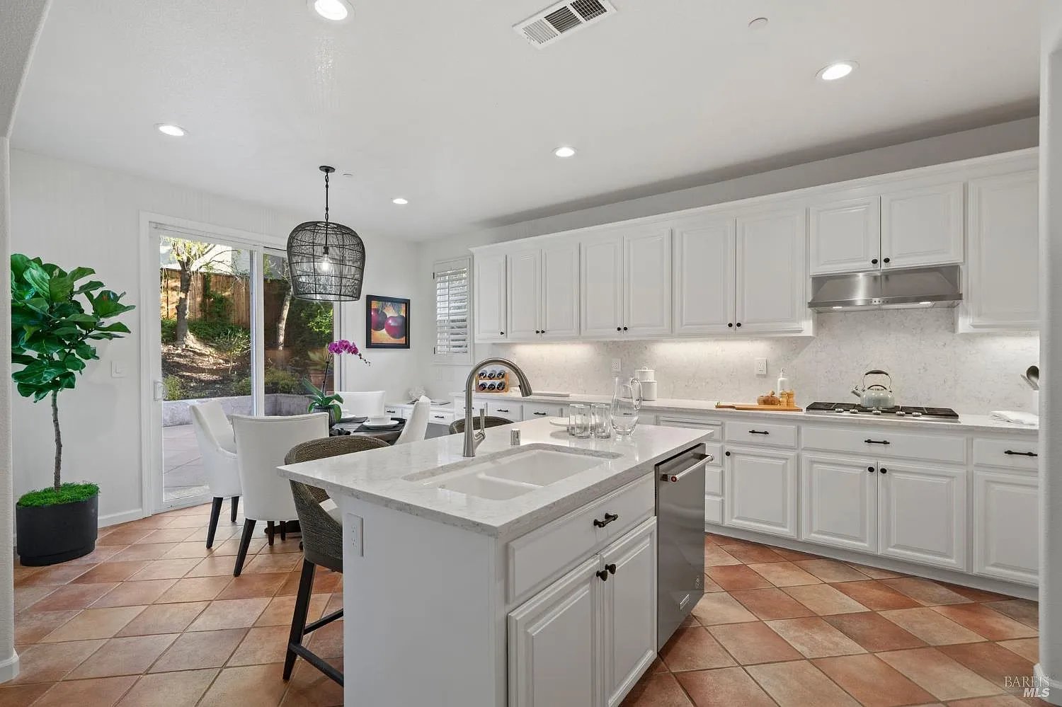 46 Waterbury Ln