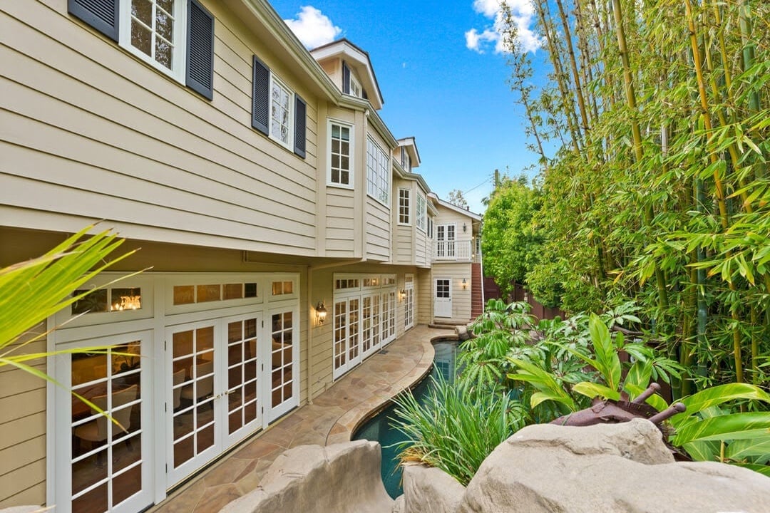 Opulent Ridge