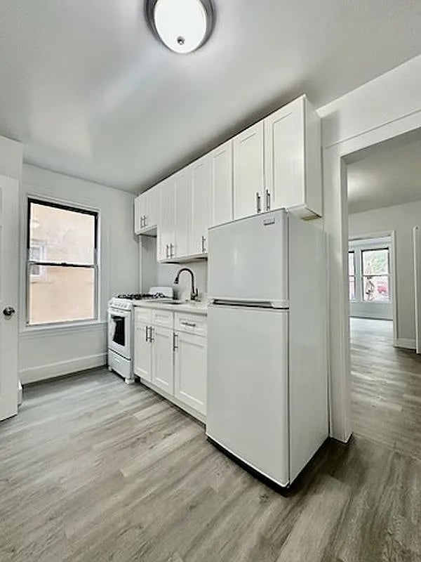 22-13 24th St #1