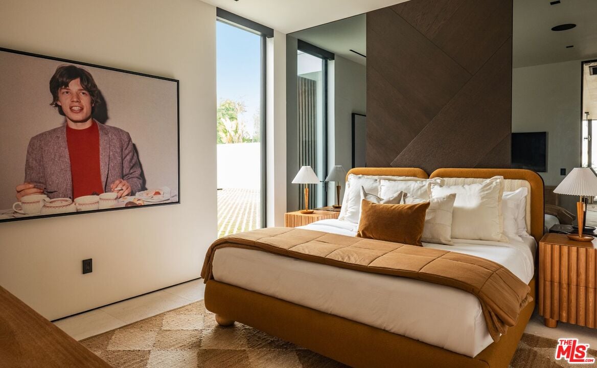 Skyreach Manor, Dume Dr, 90265