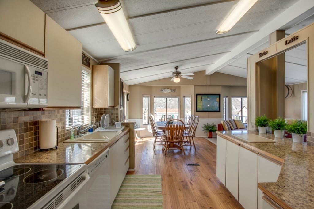 420 W Entiat Dr