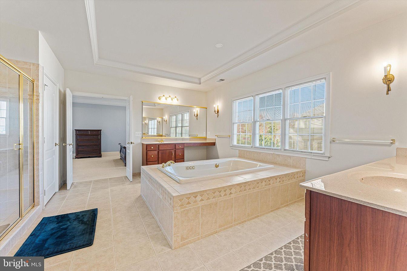 20069 Forest Farm Ln