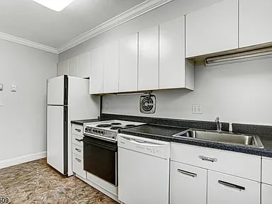 132 Claremont Rd #8C