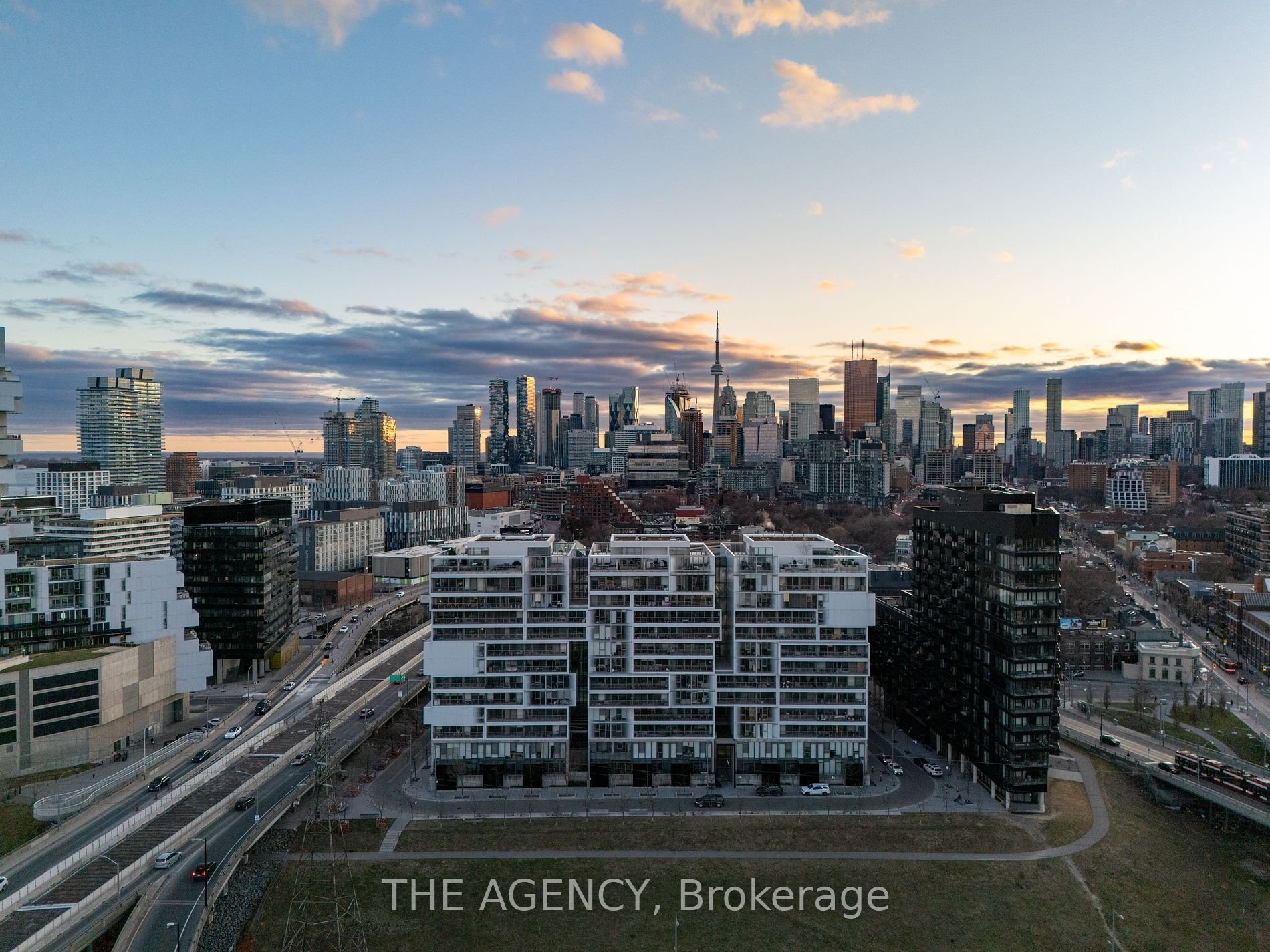 PENTHOUSE LIVING IN CORKTOWN