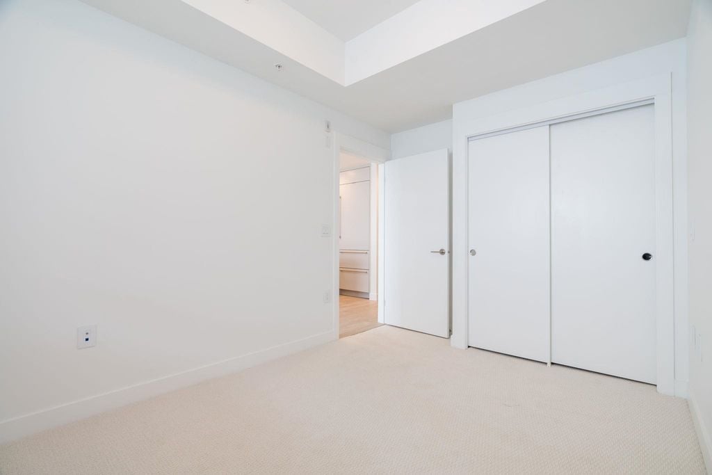 7638 Cambie St, #201