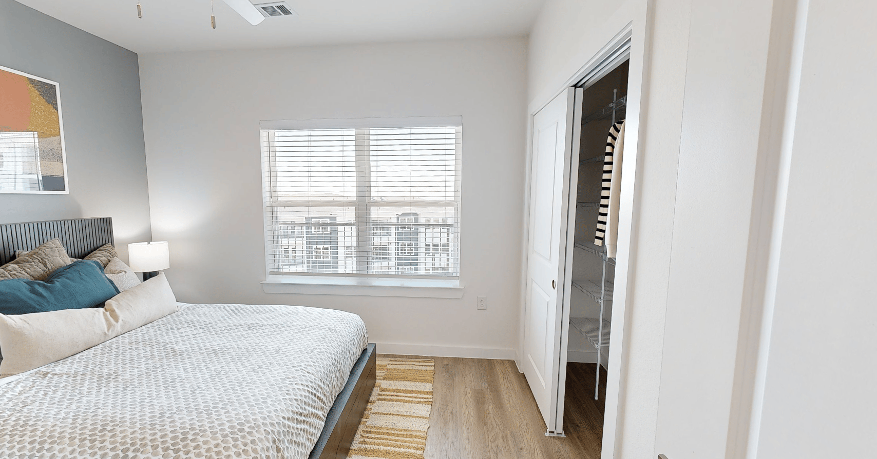 *Now offering up to 10 Weeks Free + $1,000 Look and Lease! Offer valid on new approved applications.