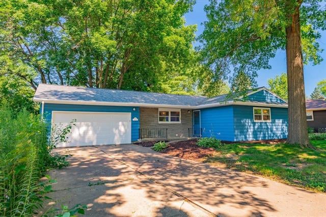 1614 Meadowcrest Lane