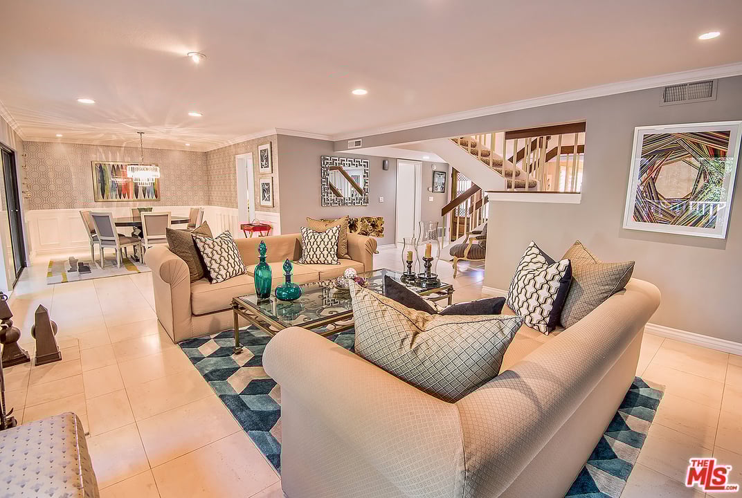 2511 Angelo Dr