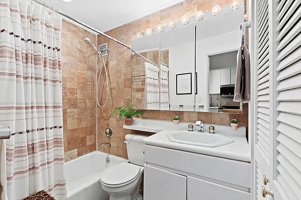 425 East 78th Street #2C