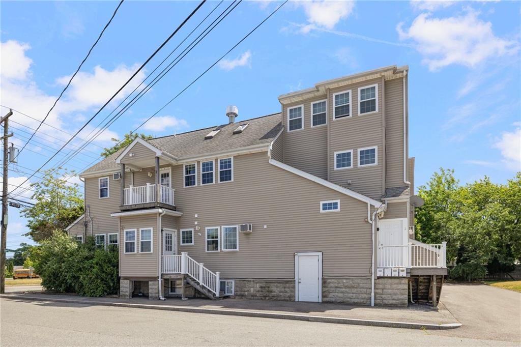 2799 Pawtucket Avenue, East Providence, RI 02914