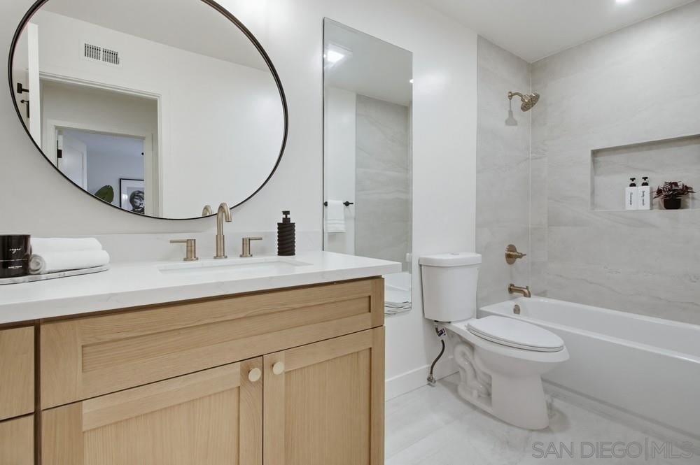 5580 Caminito Consuelo La Jolla, CA 92037