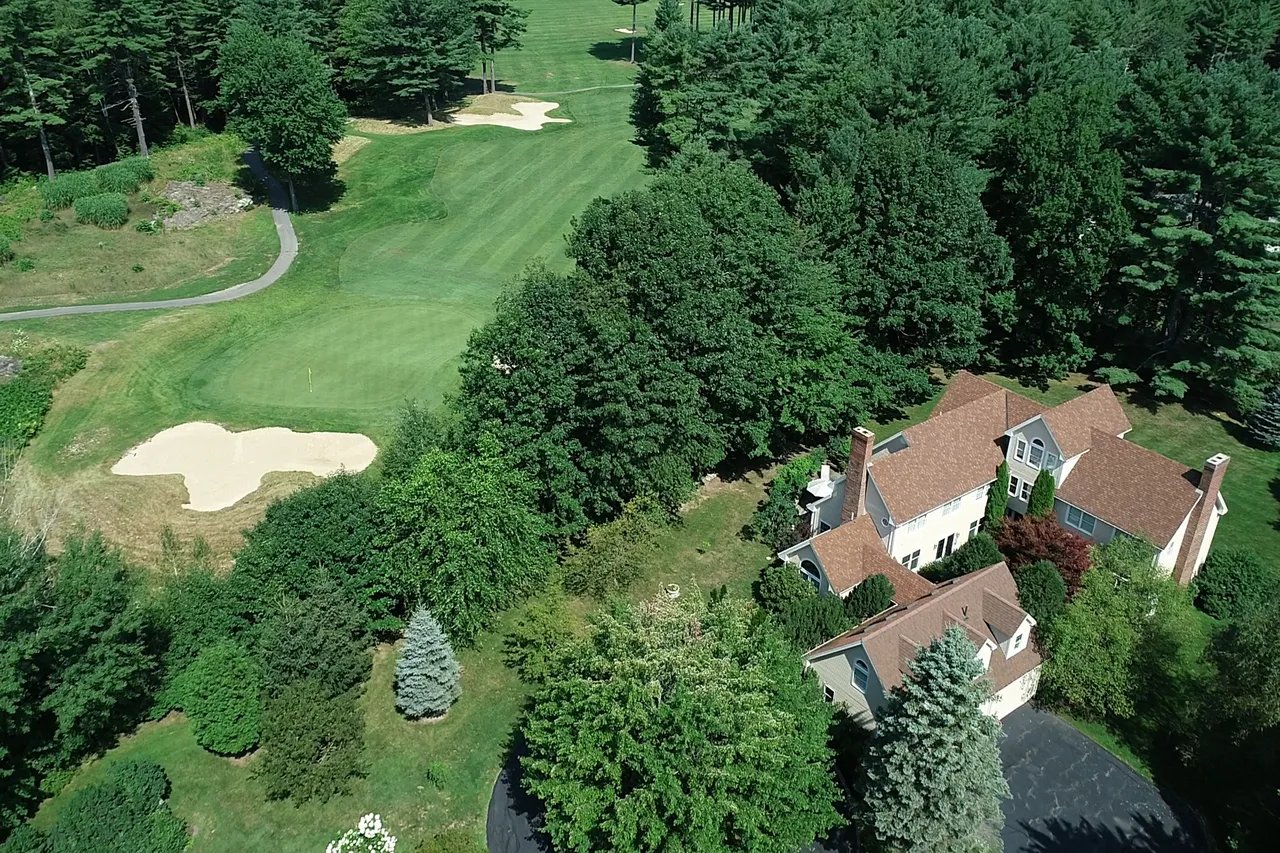 Home For Sale – 19 Inverness Road, Falmouth, Maine