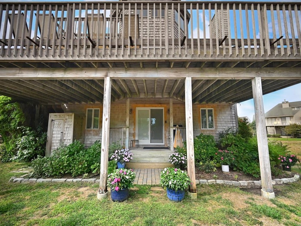 14 Plains Head Ln