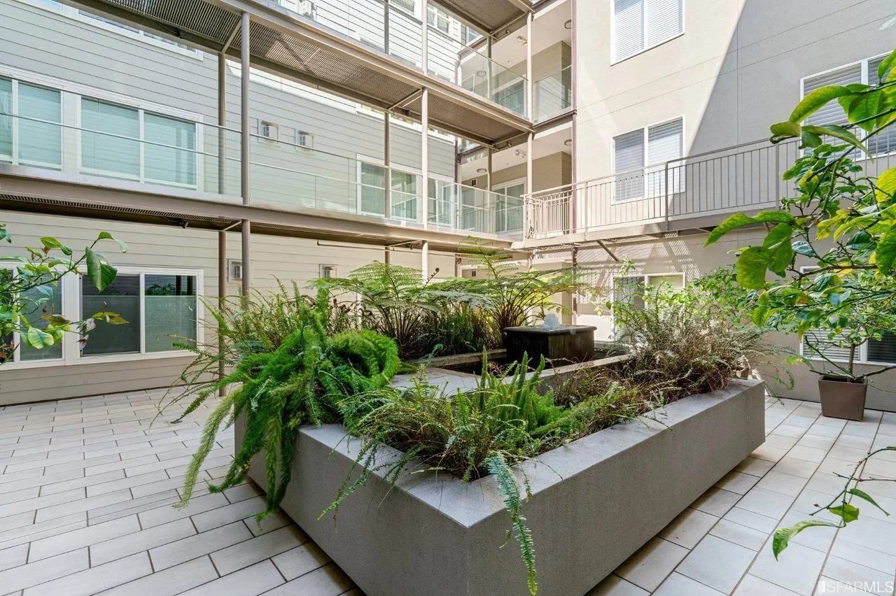 Citrino Condominiums