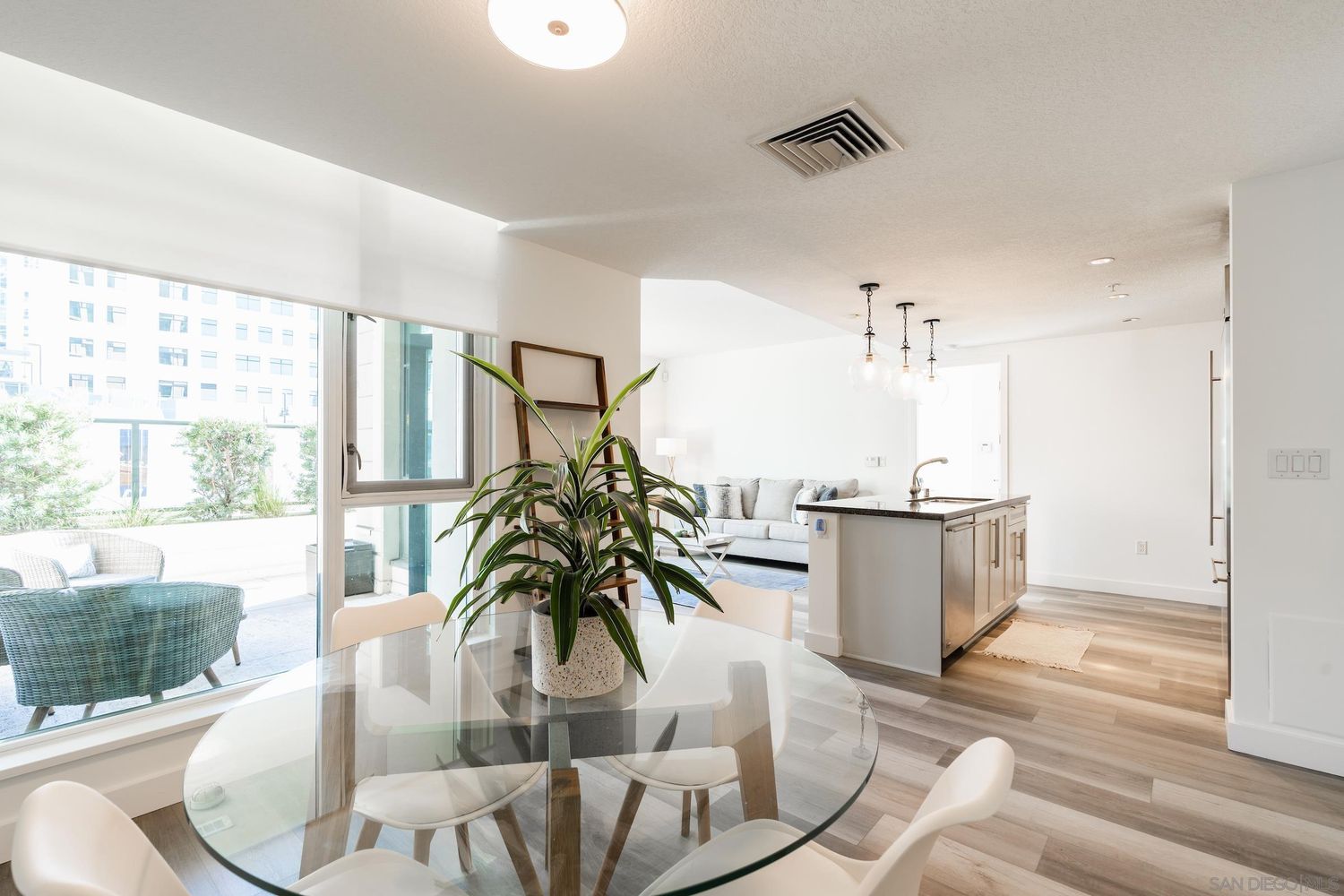 1205 Pacific Hwy, Unit 203