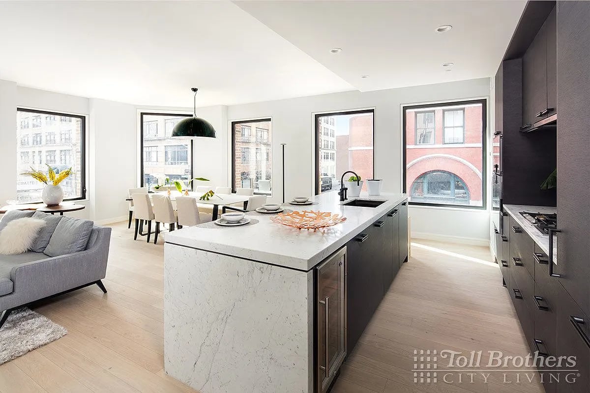 100 Barrow St, #5B
