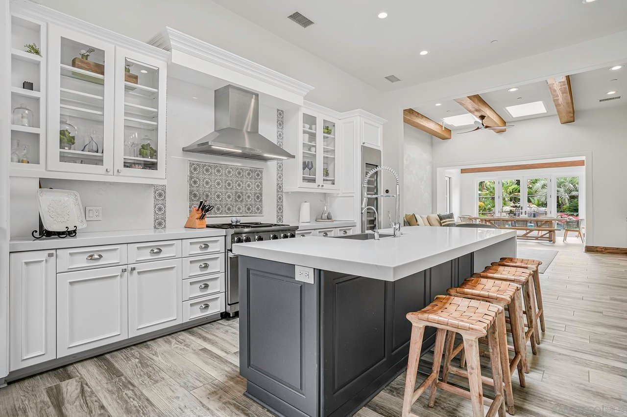 15823 The River Trail