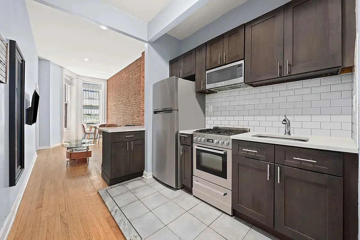 371 West 46th Street