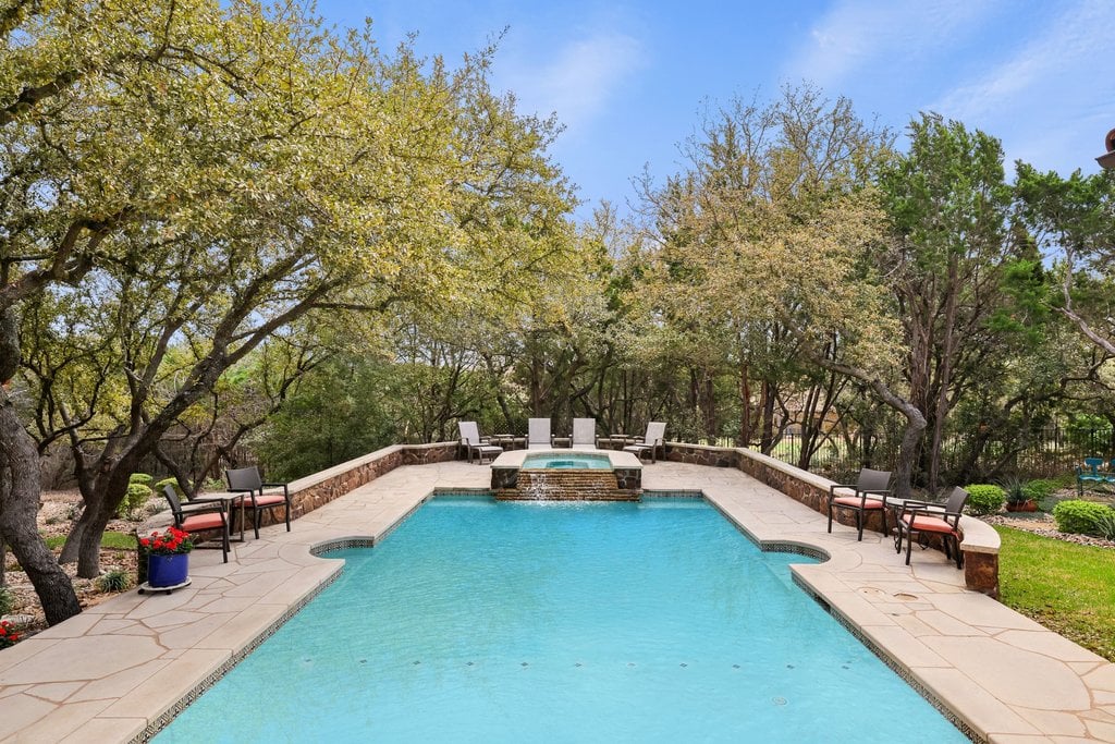 16005 Pontevedra Place