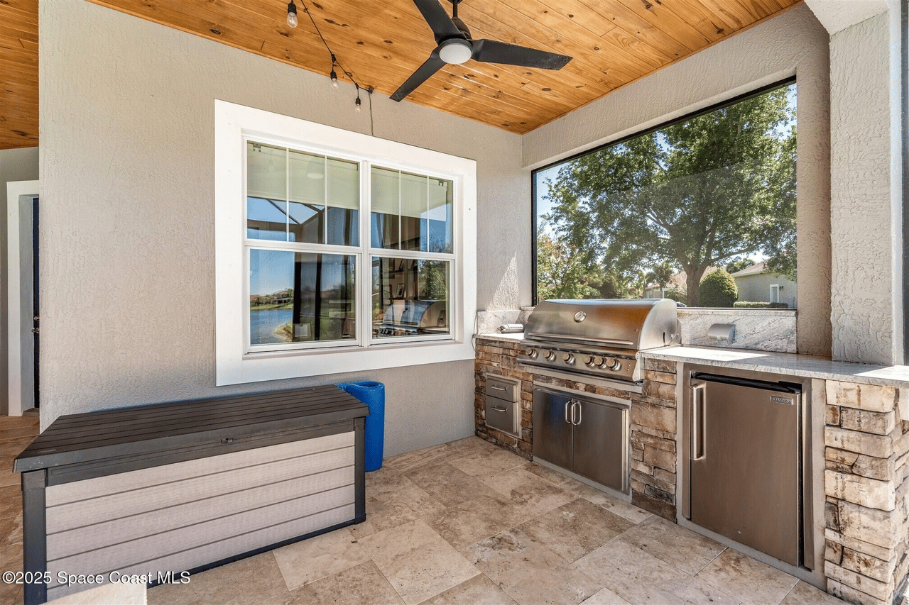 3077 Cortona Dr
