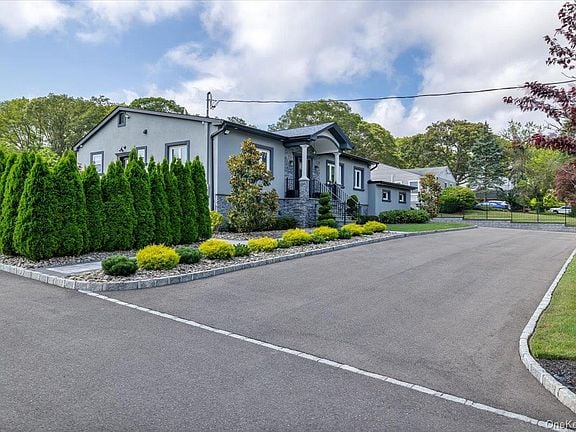 154 Macarthur Boulevard