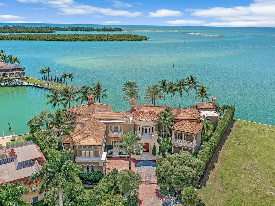 1549 Heights Ct