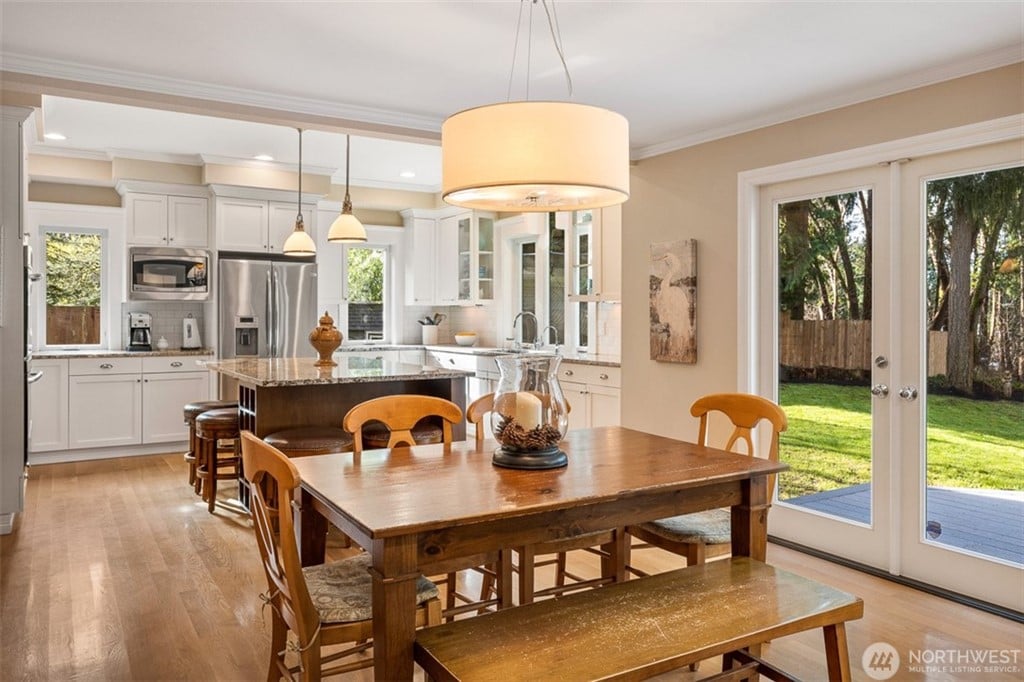 11257 Champagne Point Rd NE