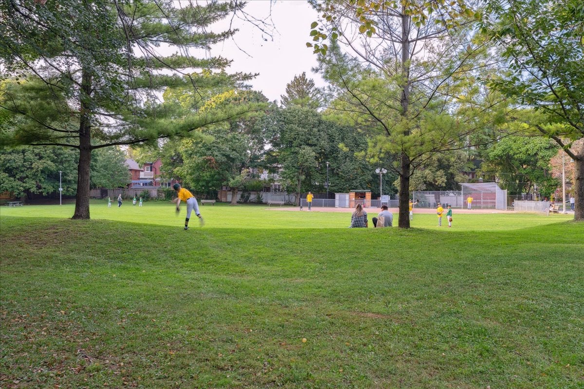 Executive Rental in Forest Hill