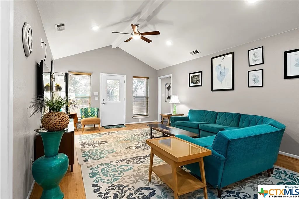 351 Buck Hill Cv