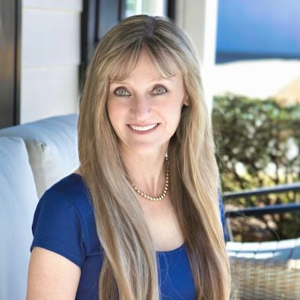 Andrea Pernstich Mooresville, NC Real Estate Agent Headshot