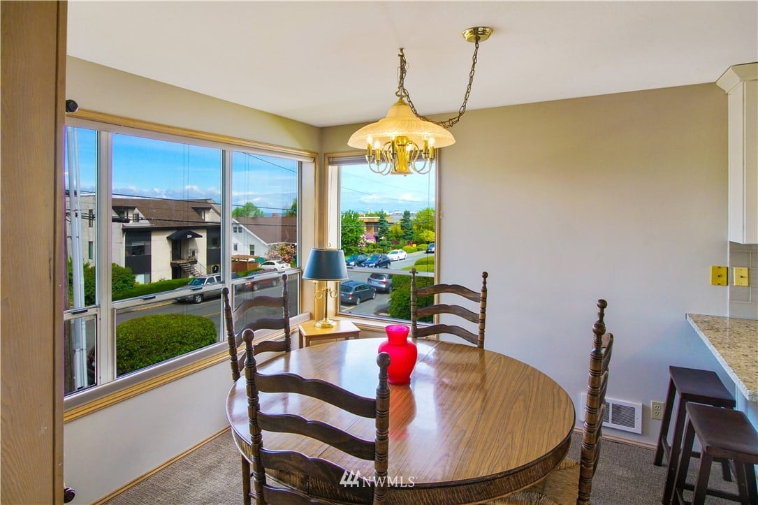 301-233 3rd Ave