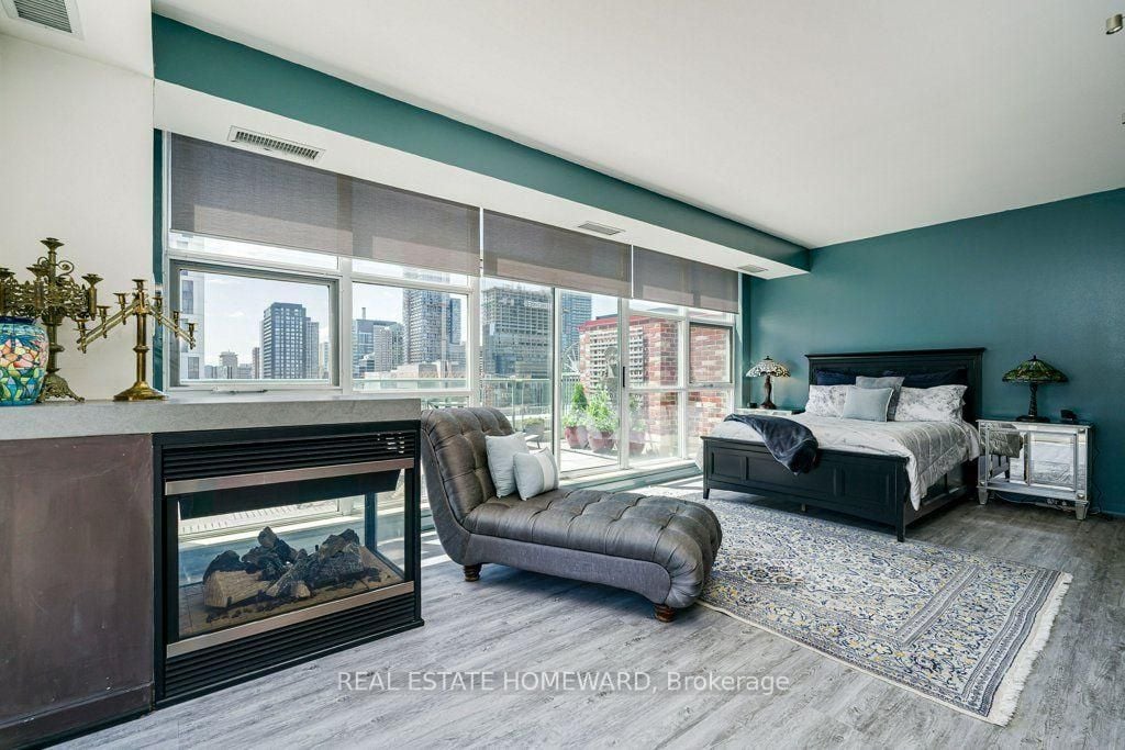 LOFT WITH PRIVATE TERRACE