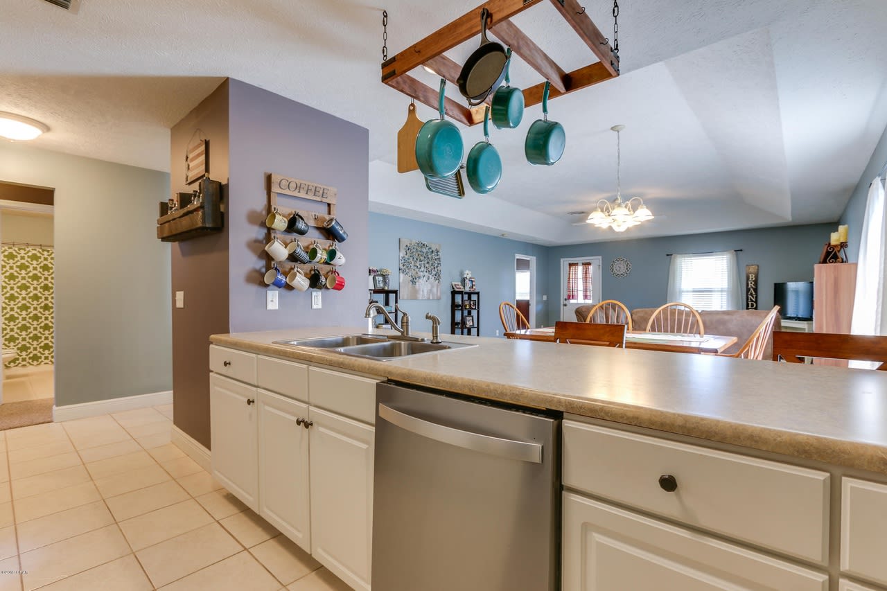 5307 Nicholas Lane