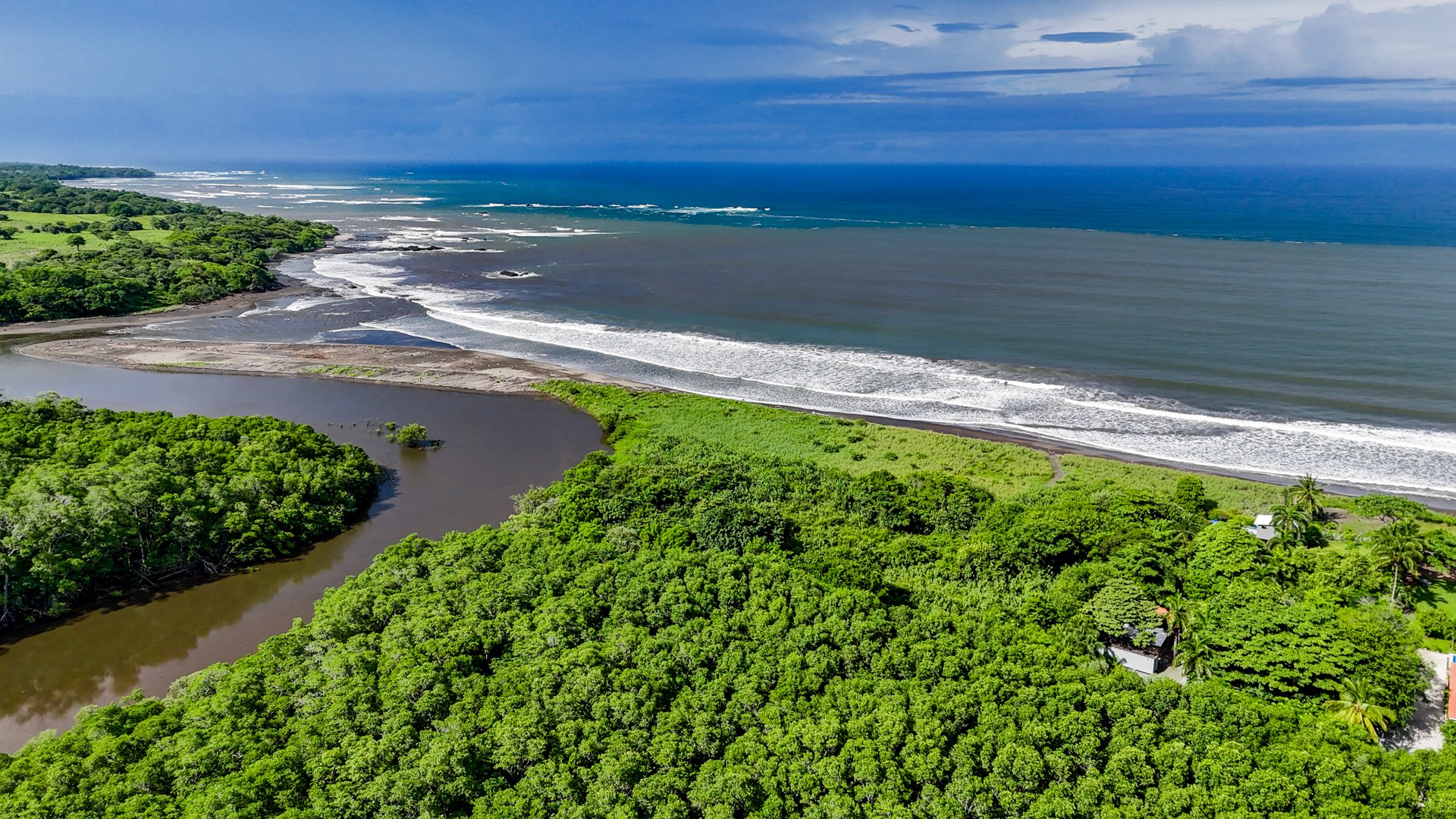 Irreplaceable Titled Beachfront Parcel with 35 Water Letters | 27,040 m² of Prime Coastal Real Estate!