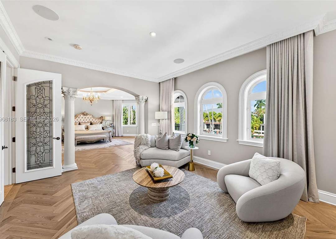 628 Coral Way