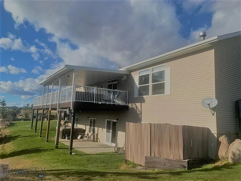 3523 Woodridge Trl