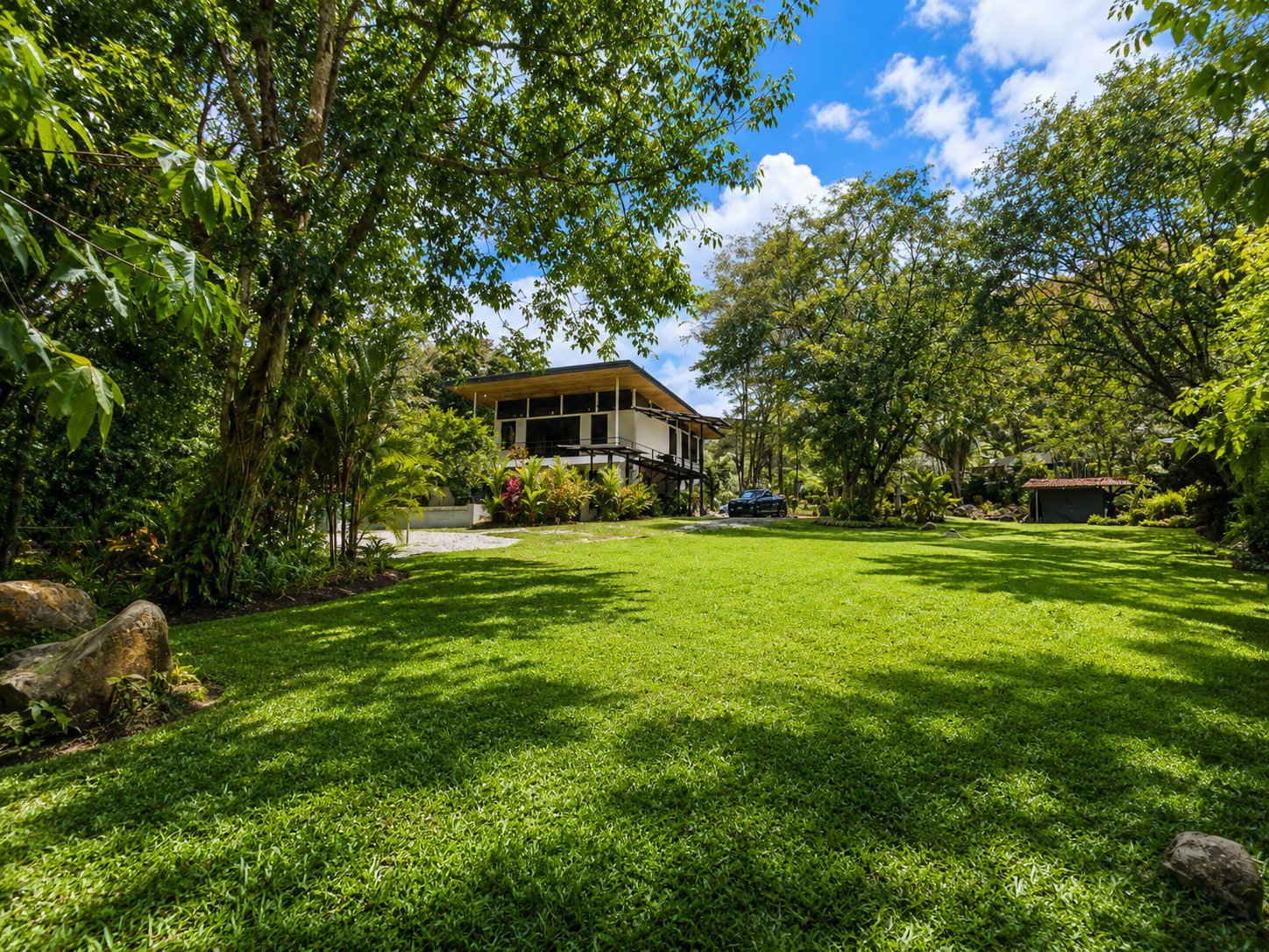 Jardines del Morete Riverside Oasis | Elegant 5 Bed Luxury Home