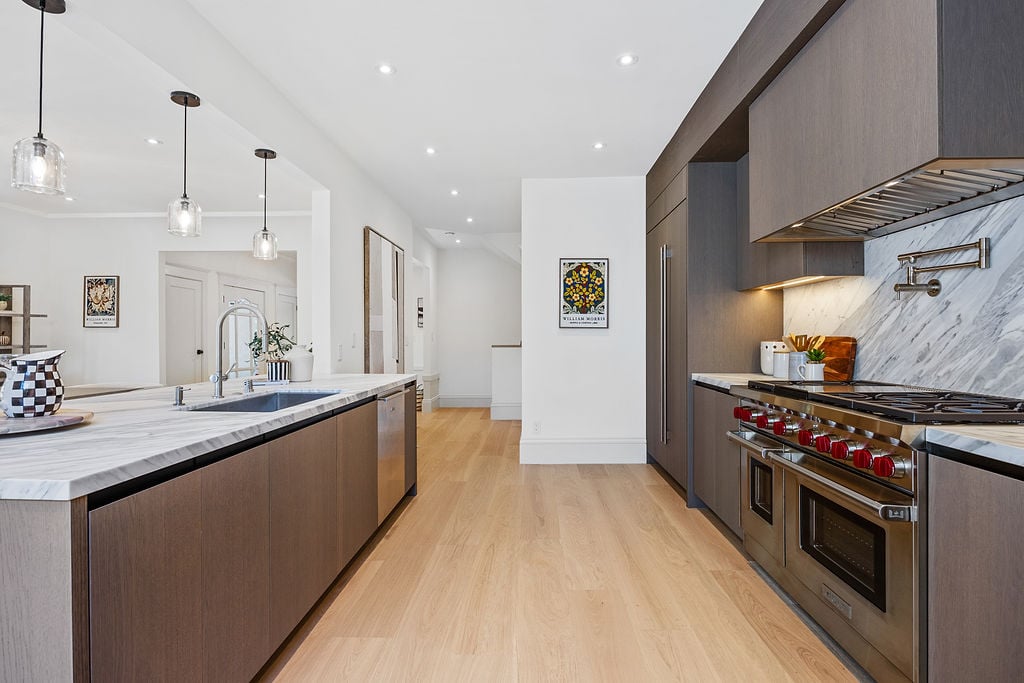 785 3rd Avenue · Photo 37