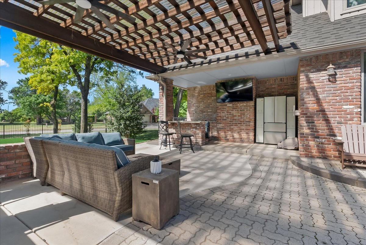 Listing of the Week: 1516 Morning Star in Edmond, Oklahoma - Faircloud - Wyatt Poindexter - The Agency 