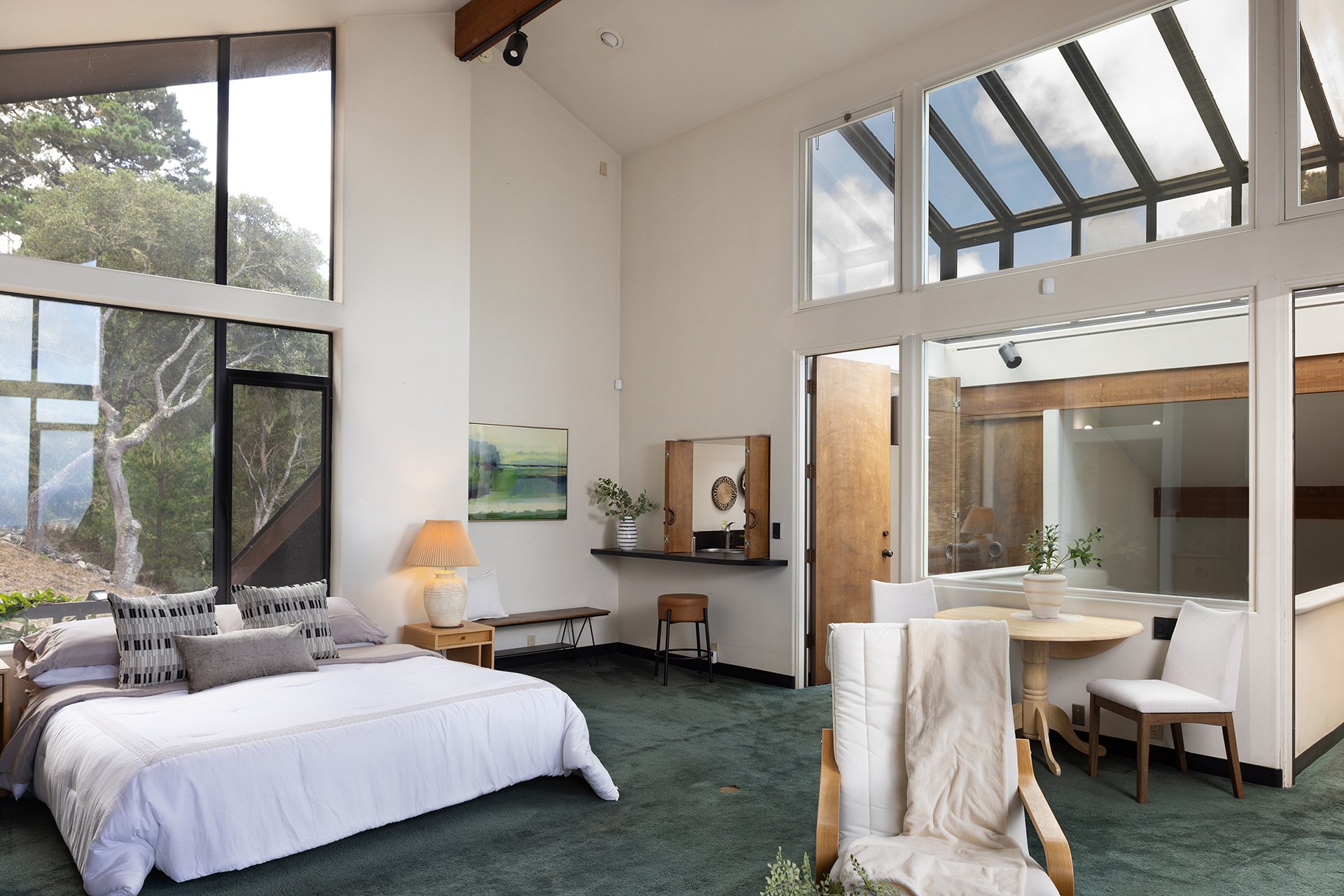 Carmel Bayview Retreat - 571 Viejo Rd