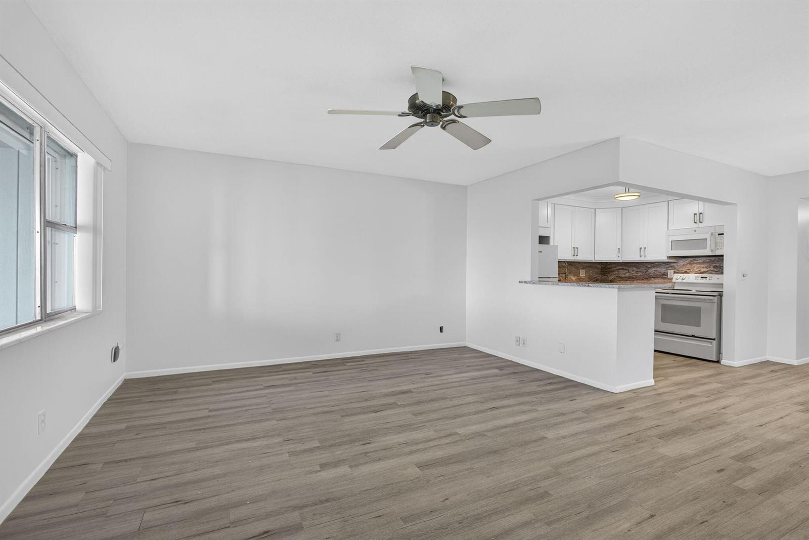 100 Shore 307 Ct