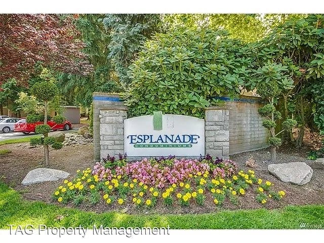 9838 NE 122nd St APT Q301