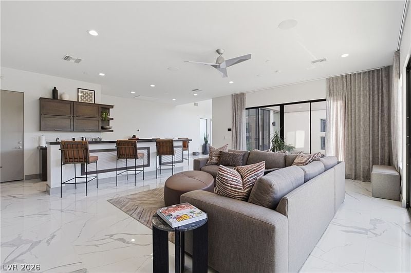 2790 La Bella Ct
