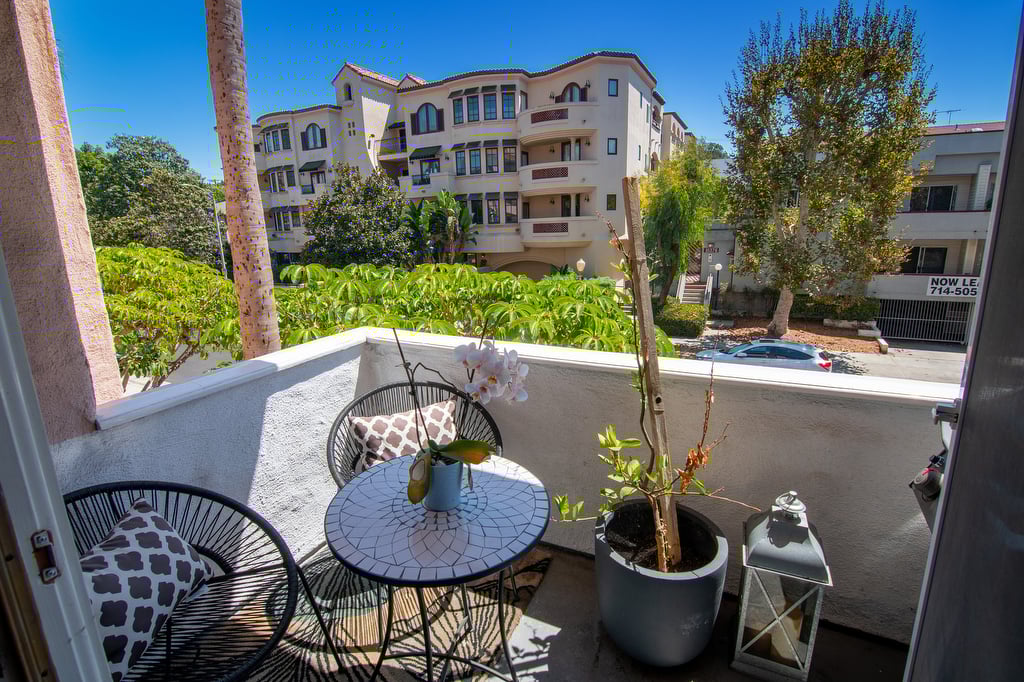 10373 Almayo Ave APT 108