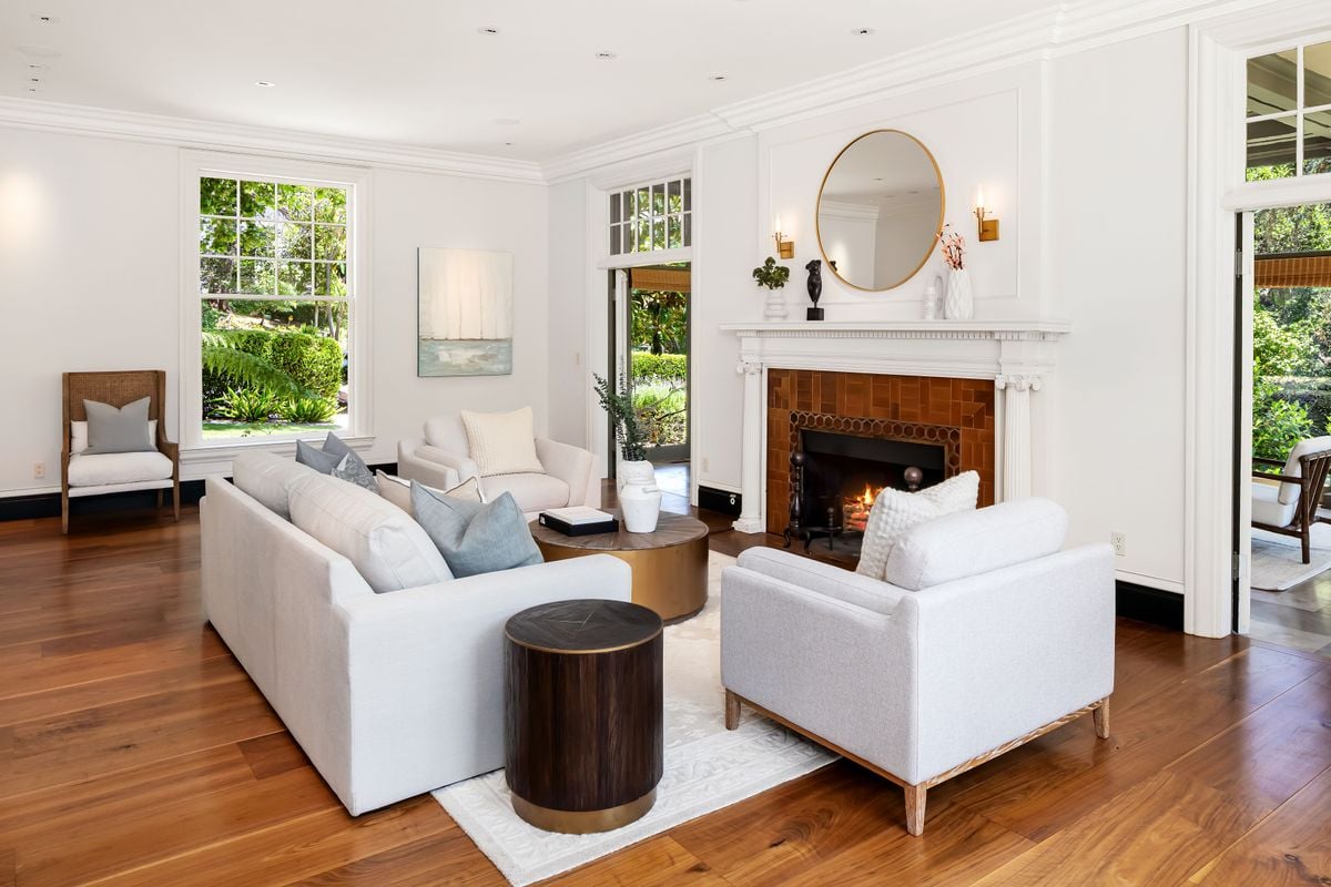 25 Crocker Ave