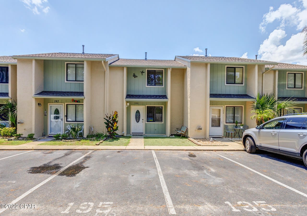 195 KIMBERLY Drive Unit 195