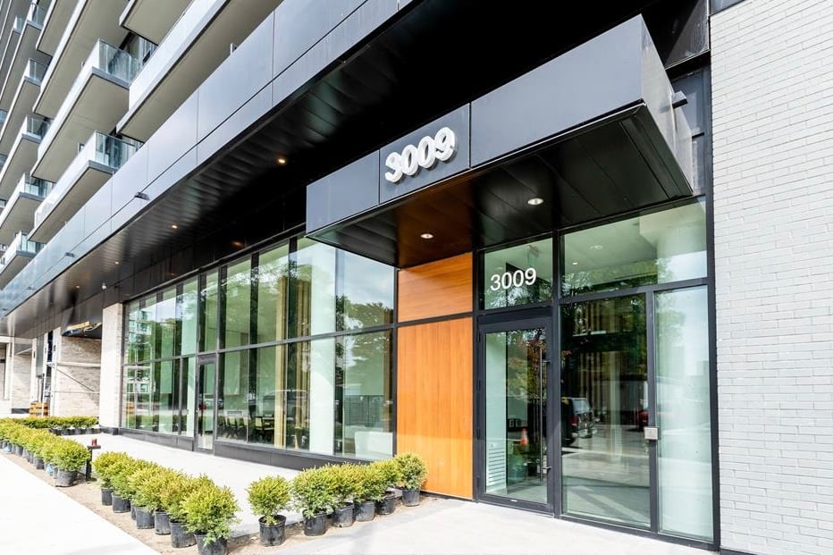 470 Front Street W 1412